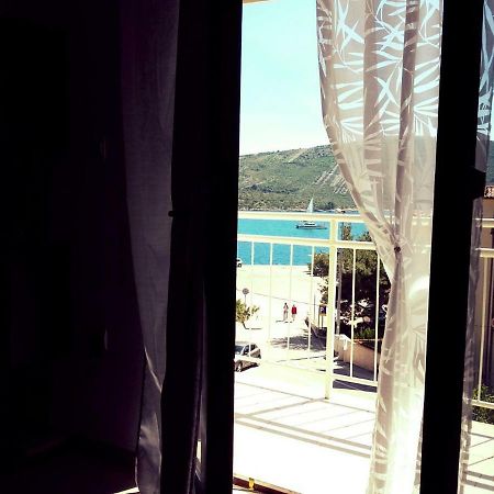 Apartment By The Beach Primošten Екстериор снимка