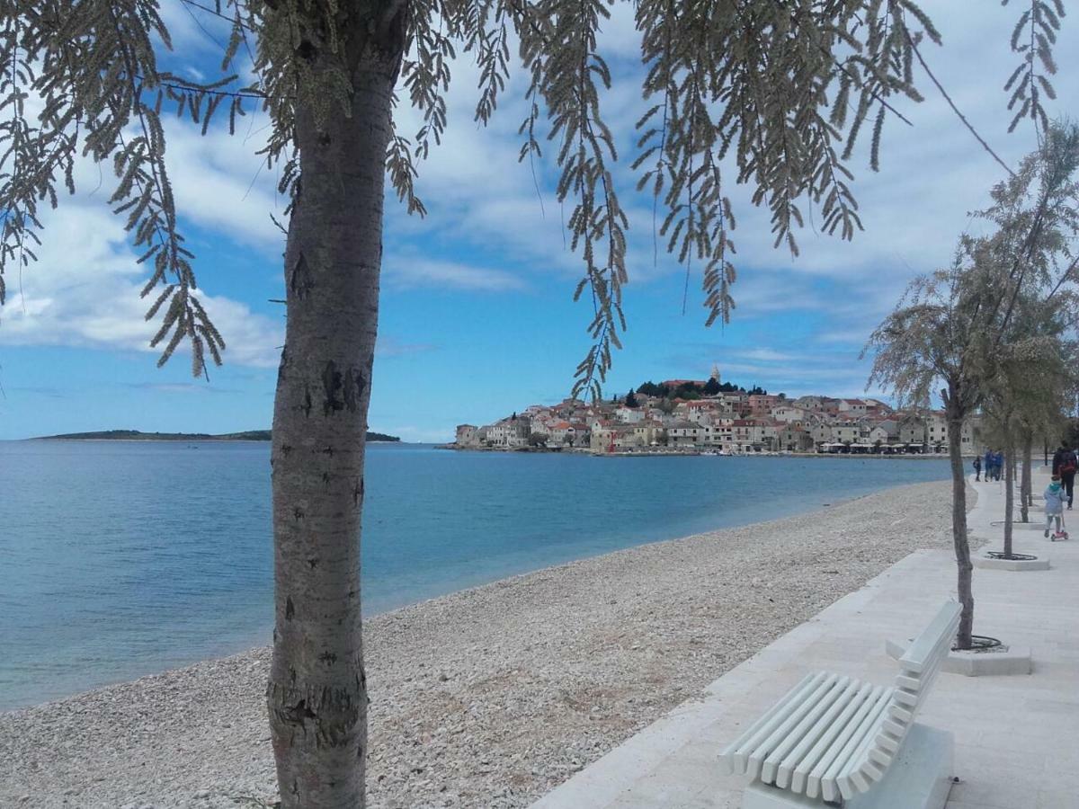 Apartment By The Beach Primošten Екстериор снимка